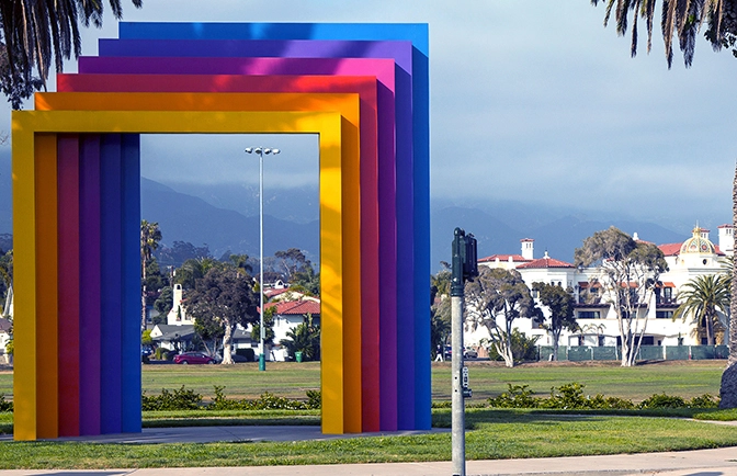 Santa Barbara Chromatic gate